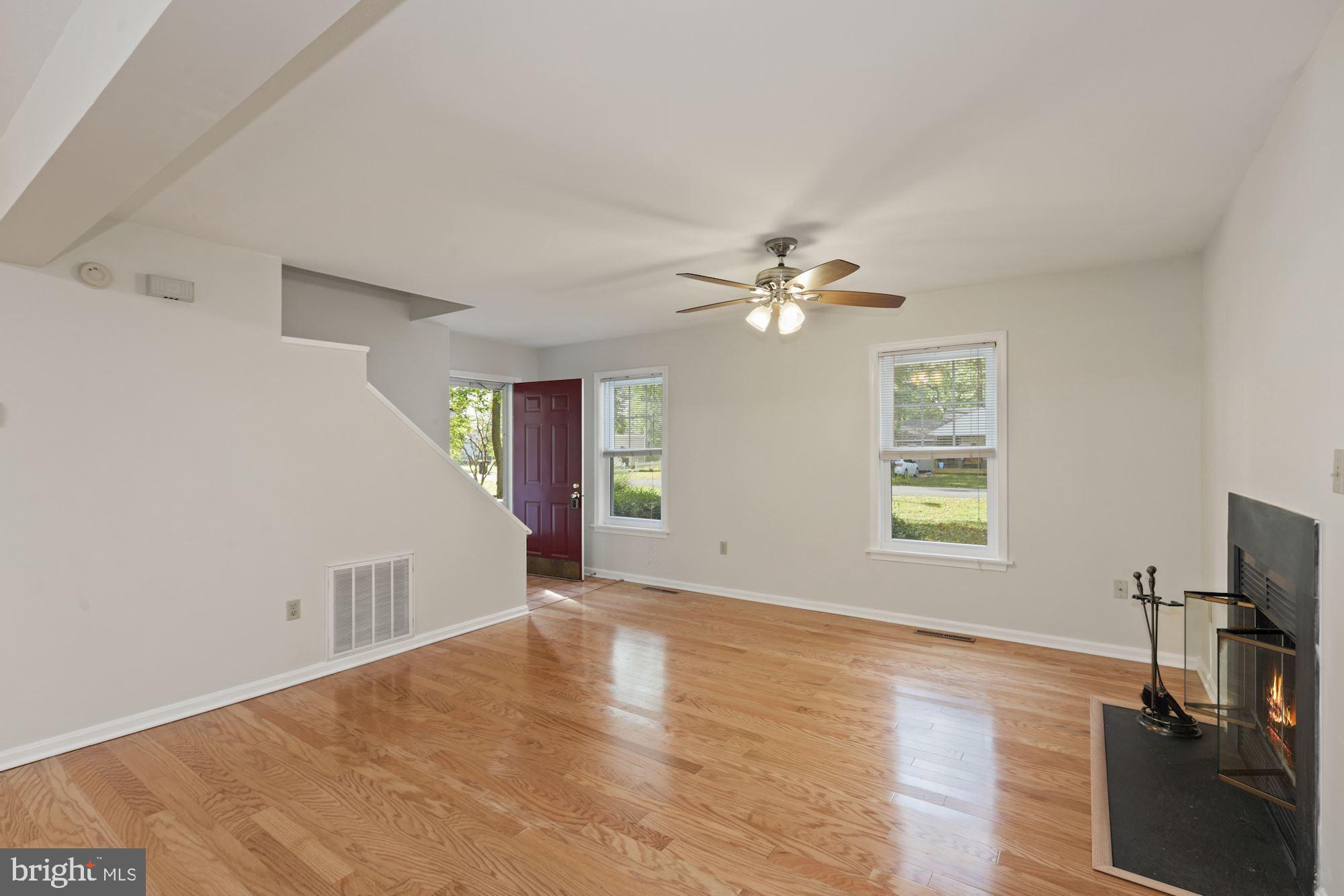 9 Port Royal Road Ocean View, DE 19970 - Photo 8 of 29 Spacious and Open Living Room