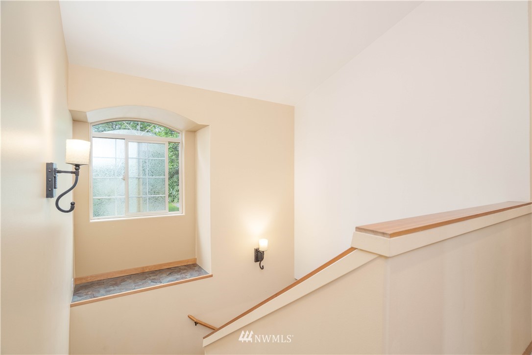 413 State Street Sumner, WA 98390 - Photo 12 of 25