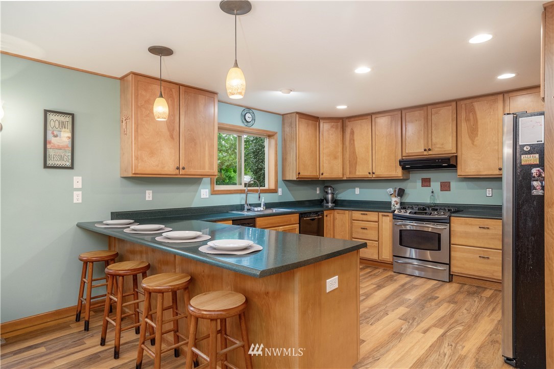 413 State Street Sumner, WA 98390 - Photo 6 of 25