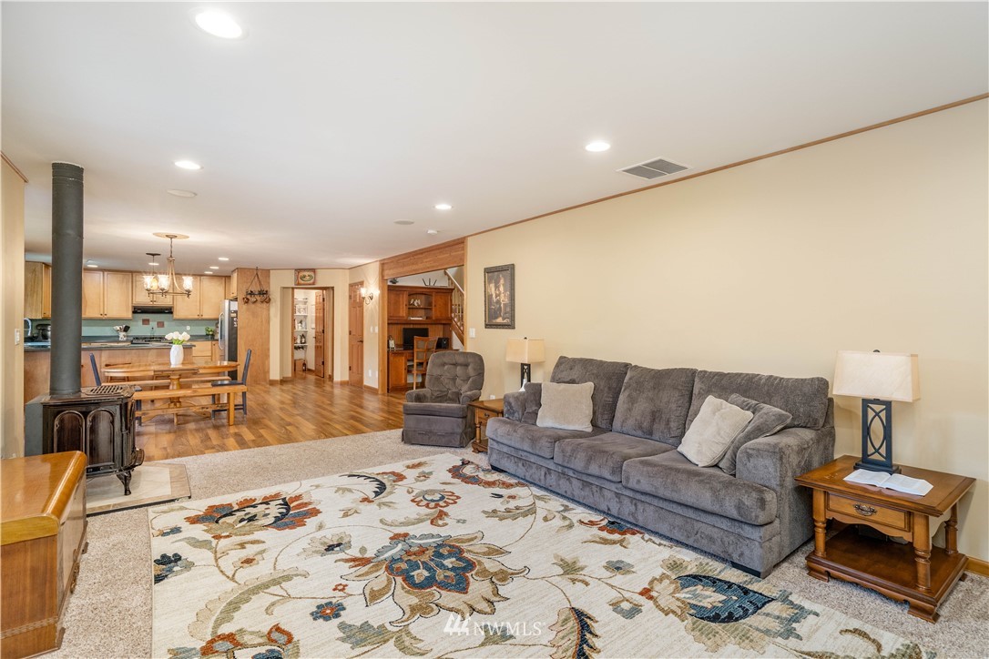 413 State Street Sumner, WA 98390 - Photo 8 of 25