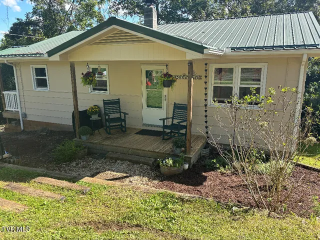 $249,997 | 2402 Hickory Hill Road, Blackwater, VA 24221