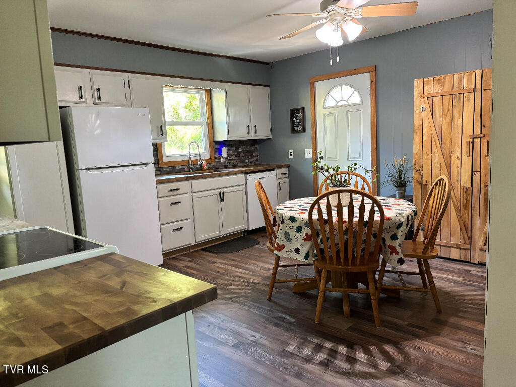 2402 Hickory Hill Road Blackwater, VA 24221 - Photo 11 of 28 10