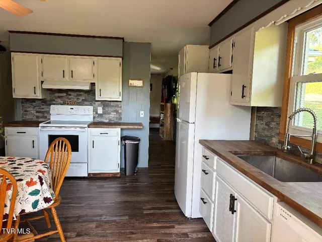 $249,997 | 2402 Hickory Hill Road, Blackwater, VA 24221