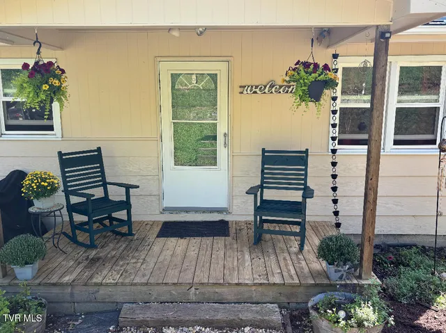 $249,997 | 2402 Hickory Hill Road, Blackwater, VA 24221