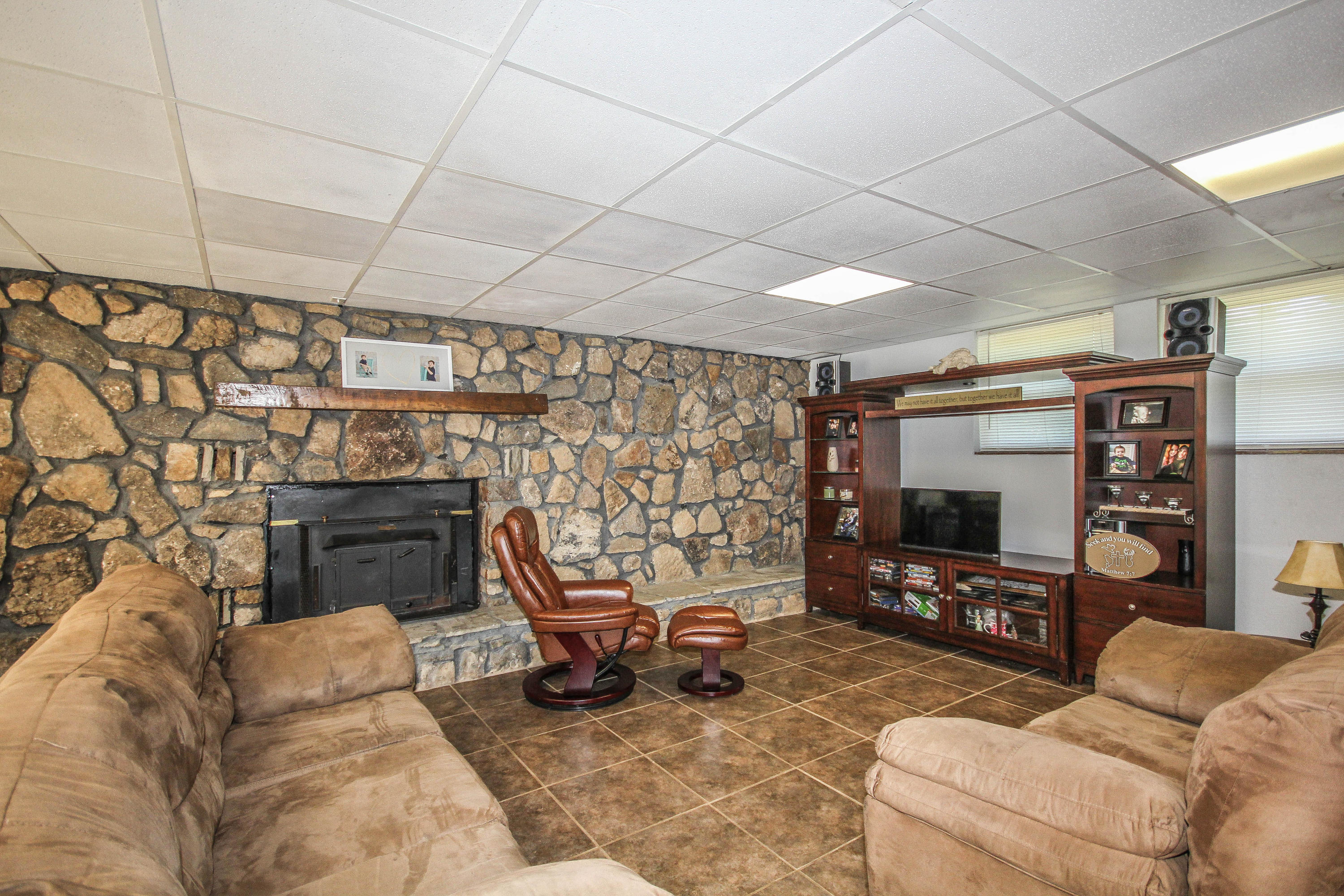 4329 Quarry Road Louisville, TN 37777 - Photo 35 of 40 Photos-34