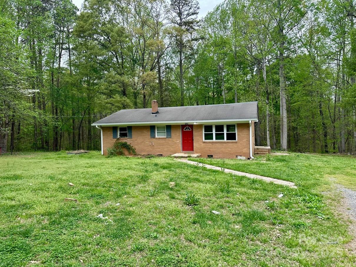 181 Canipe Road Dallas, NC 28034 - Photo 2 of 45 Gallery Image 2