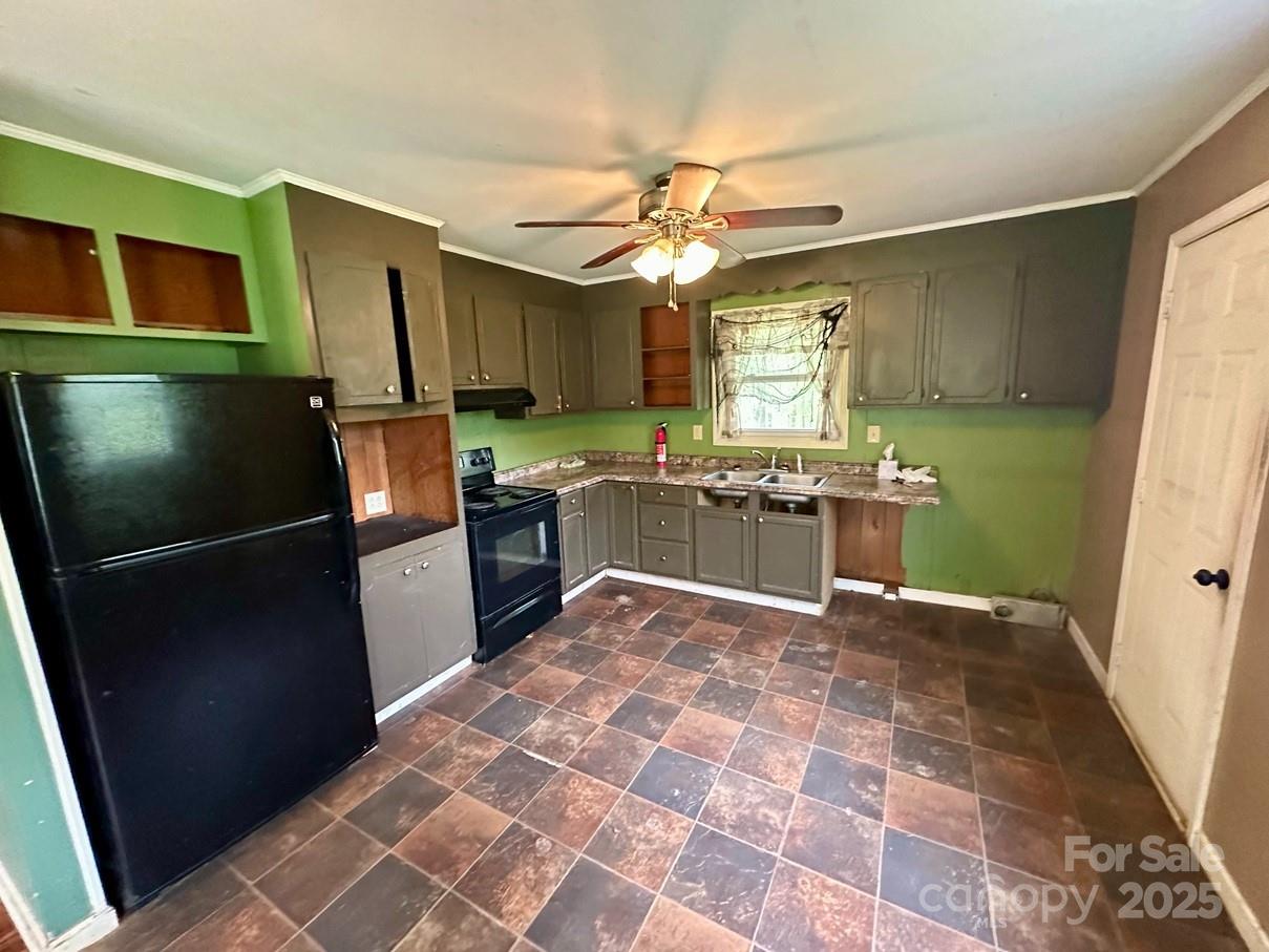 181 Canipe Road Dallas, NC 28034 - Photo 4 of 45 Gallery Image 4