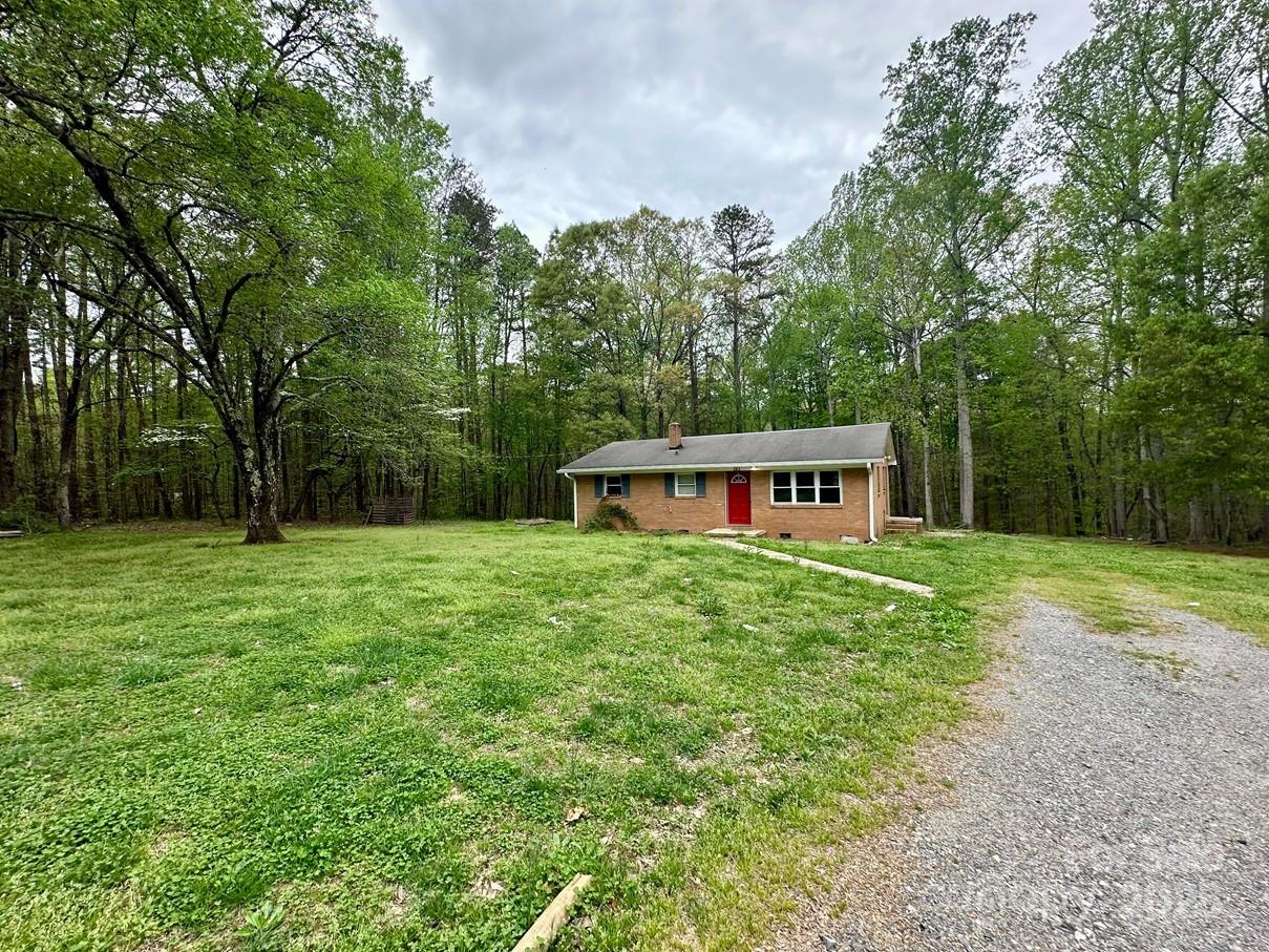 181 Canipe Road Dallas, NC 28034 - Photo 10 of 45 Gallery Image 10