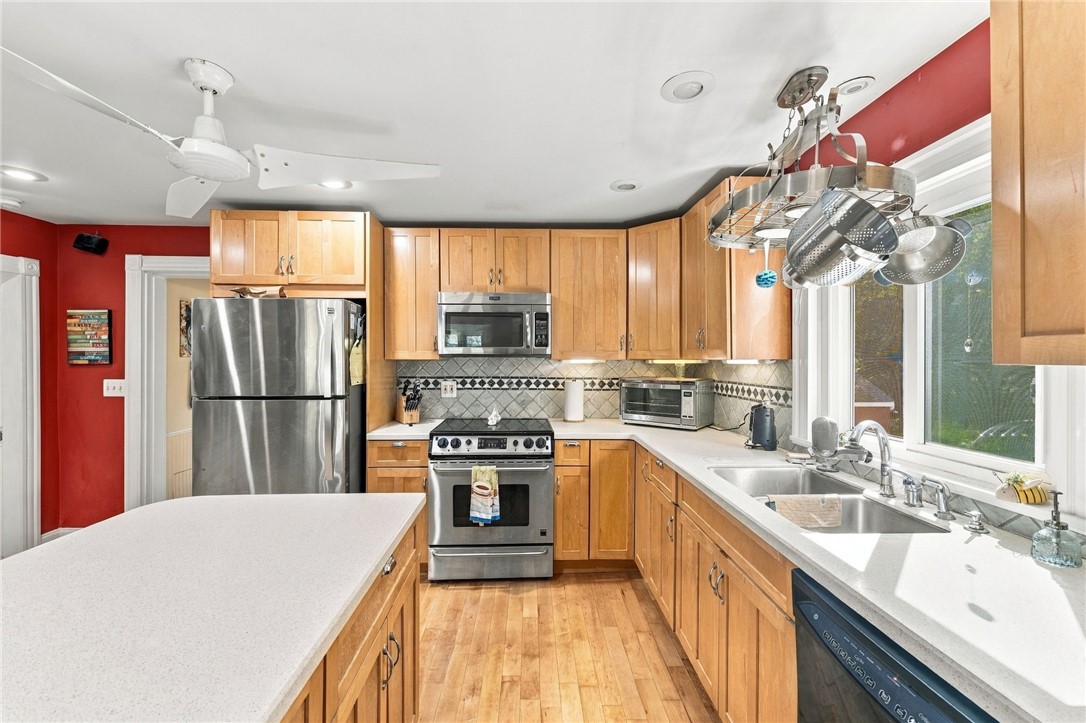 413 Harkney Hill Road Coventry, RI 02816 - Photo 5 of 46 Gallery Image 5
