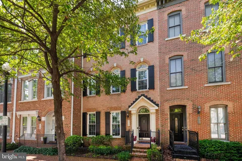 $1,560,000 | 714 Day Lane, Alexandria, VA 22314