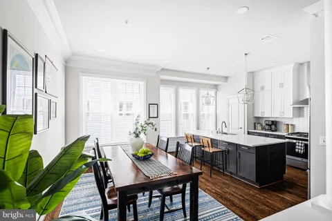 $1,560,000 | 714 Day Lane, Alexandria, VA 22314