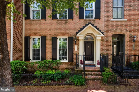 $1,560,000 | 714 Day Lane, Alexandria, VA 22314