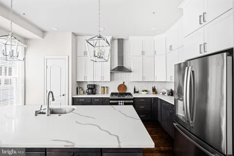 $1,560,000 | 714 Day Lane, Alexandria, VA 22314