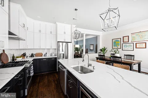 $1,560,000 | 714 Day Lane, Alexandria, VA 22314