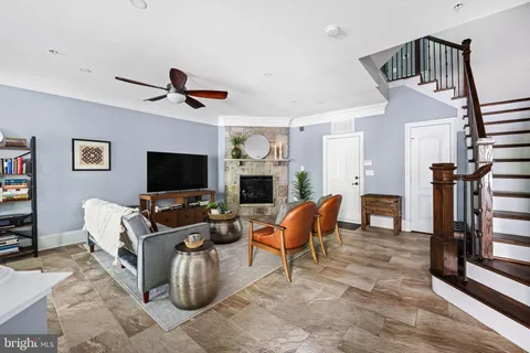$1,560,000 | 714 Day Lane, Alexandria, VA 22314