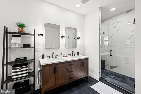 $1,560,000 | 714 Day Lane, Alexandria, VA 22314