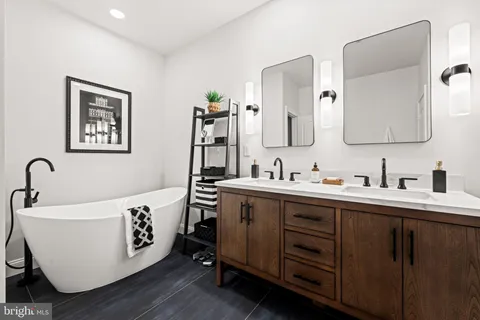 $1,560,000 | 714 Day Lane, Alexandria, VA 22314