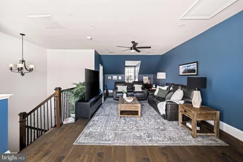 $1,560,000 | 714 Day Lane, Alexandria, VA 22314