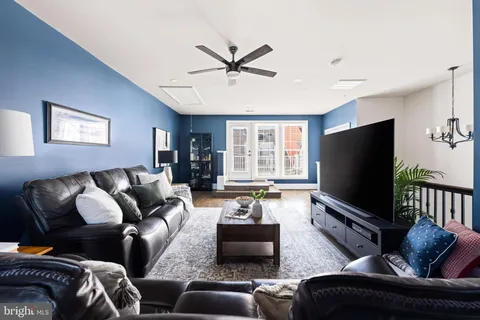 $1,560,000 | 714 Day Lane, Alexandria, VA 22314