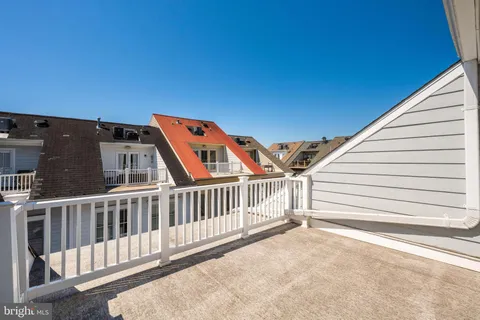 $1,560,000 | 714 Day Lane, Alexandria, VA 22314