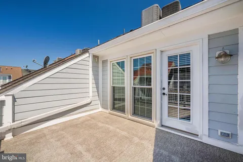 $1,560,000 | 714 Day Lane, Alexandria, VA 22314