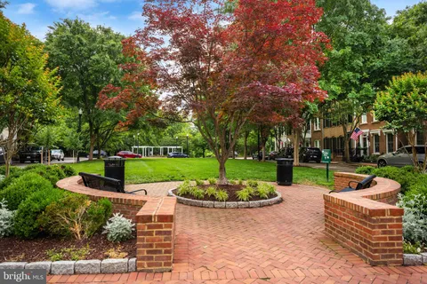 $1,560,000 | 714 Day Lane, Alexandria, VA 22314
