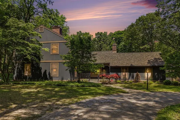 $899,000 | 385 Greentree Lane Northeast, Ada, MI 49301