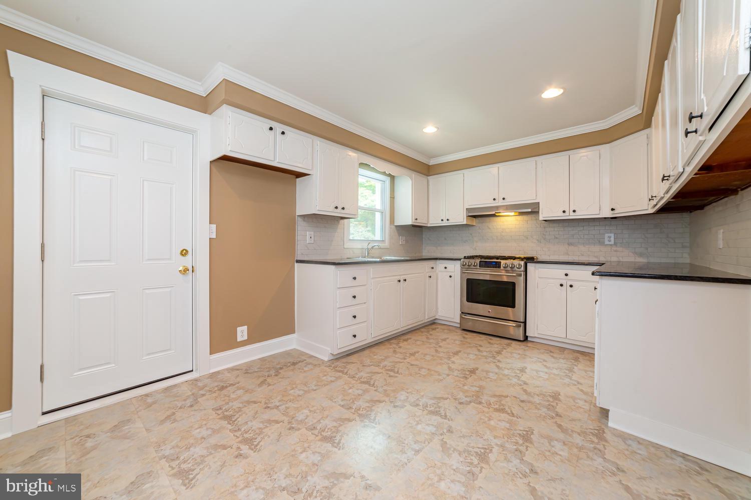 10 West Providence Road Lansdowne, PA 19050 - Photo 5 of 32 Gallery Image 5