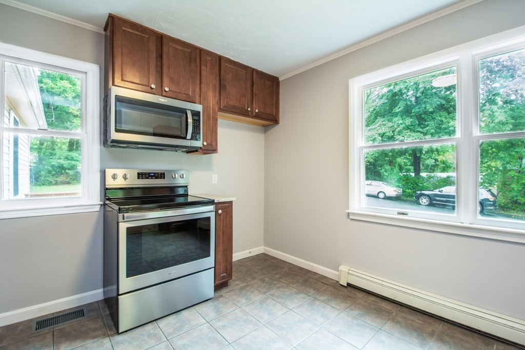 35 Westbrook Road Northborough, MA 01532 - Photo 7 of 26 Gallery Image 7