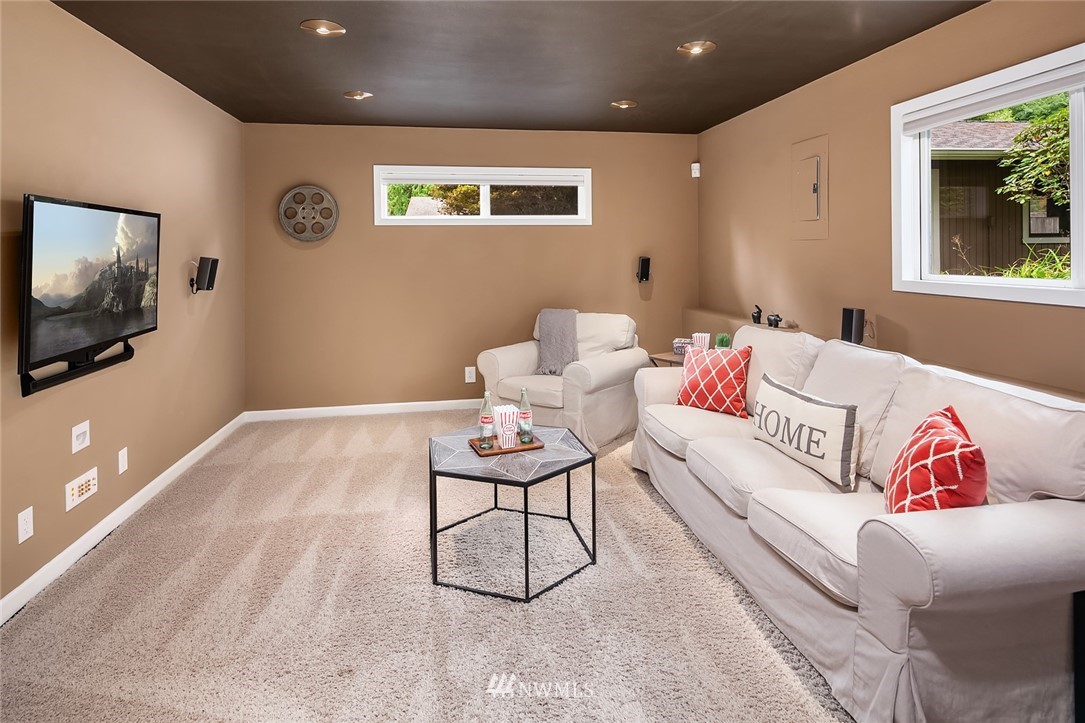 45327 Southeast Tanner Road North Bend, WA 98045 - Photo 17 of 25 Gallery Image 17
