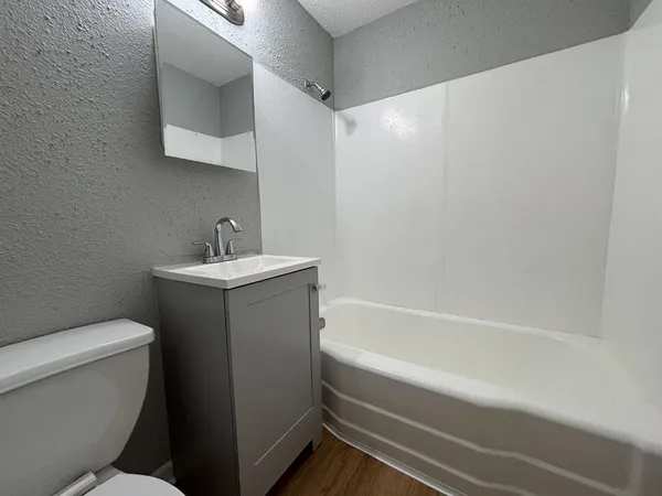 $650 | 808 Ave H, Unit 105, Levelland, TX 79336