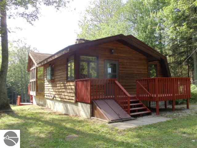 5816 Gunn Road Benzonia, MI 49616 - Photo 1 of 15 1720113.JPG