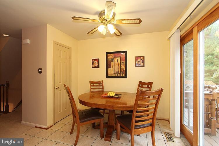 2207 Wimbledon Circle Silver Spring, MD 20906 - Photo 18 of 30 Kitchen