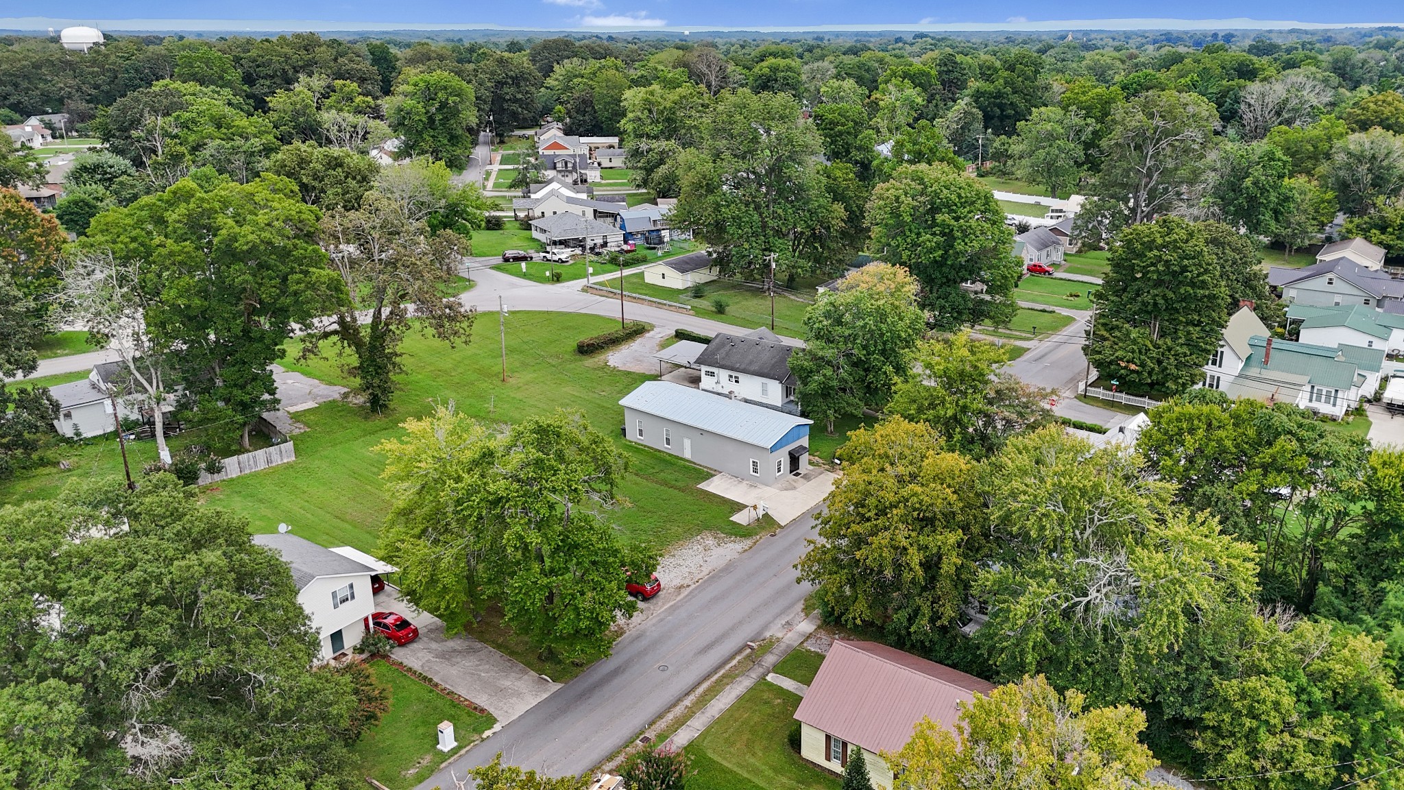 802 North Washington Street Tullahoma, TN 37388 - Photo 19 of 37 an aerial view of residential houses with outdoor space
