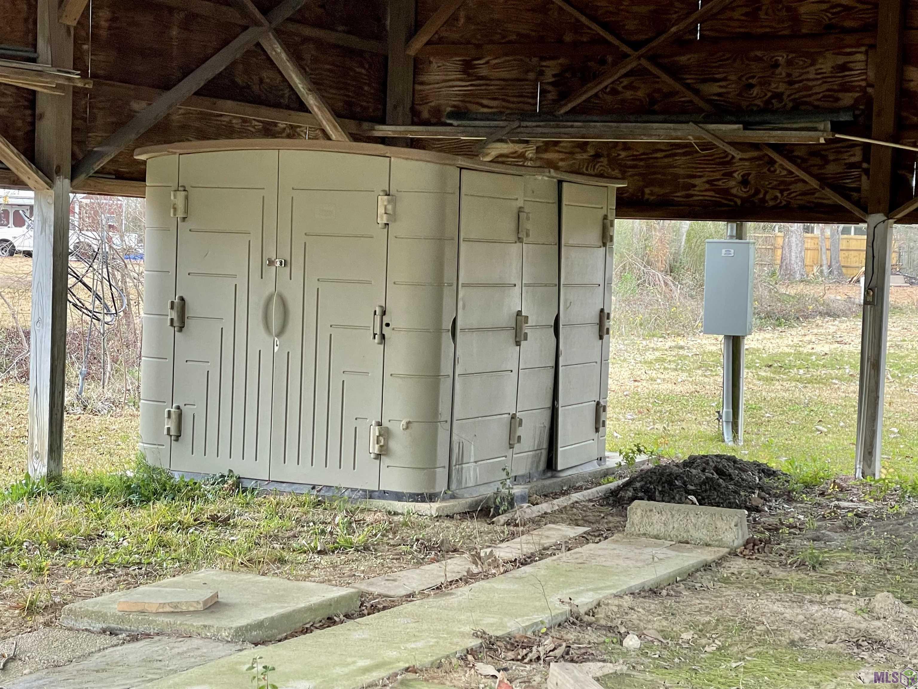 38526 Charleston Road Prairieville, LA 70769 - Photo 6 of 6 Storage Shed