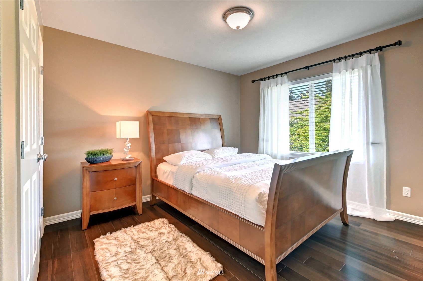 914 Southwest 361st Street Federal Way, WA 98023 - Photo 27 of 40 a bed room with a bed and a window