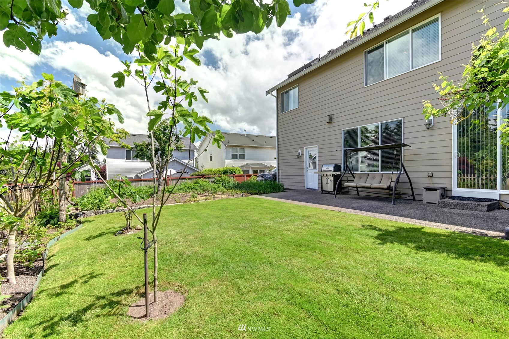 914 Southwest 361st Street Federal Way, WA 98023 - Photo 33 of 40 a view of backyard of house with green space