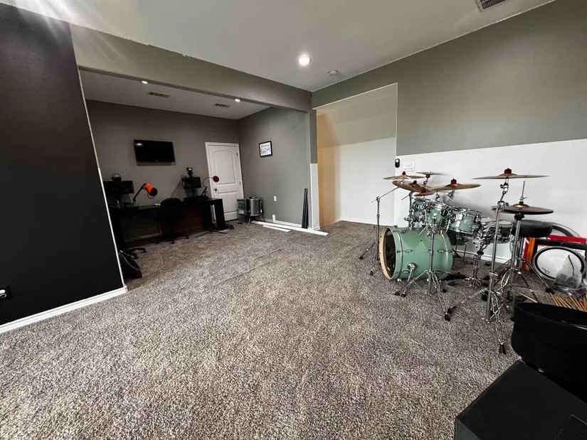 2295 Diamond D Lane Beaumont, TX 77713 - Photo 26 of 40 a view of a room with gym equipment