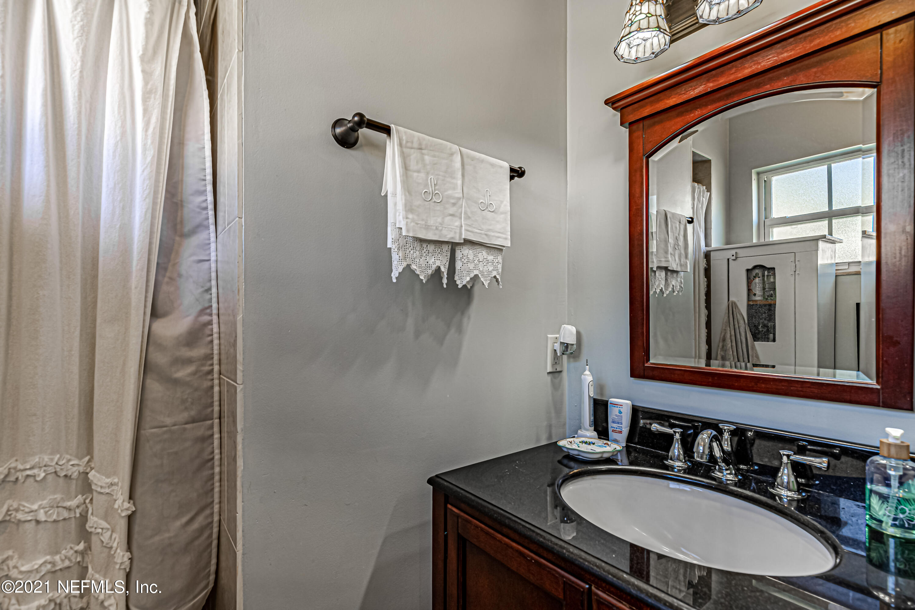 9765 Doolittle Road Jacksonville, FL 32246 - Photo 27 of 40 27-Owner's Bathroom