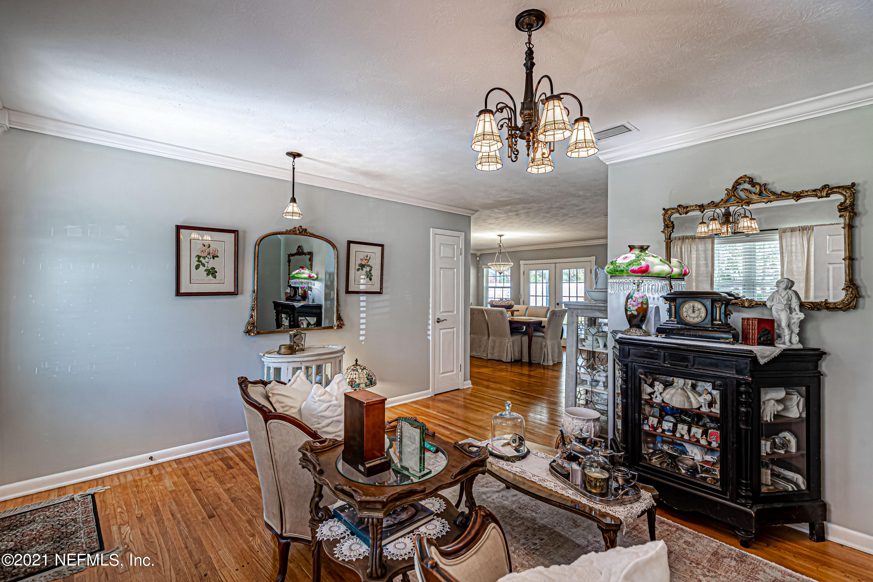 9765 Doolittle Road Jacksonville, FL 32246 - Photo 8 of 40 8-Living Room