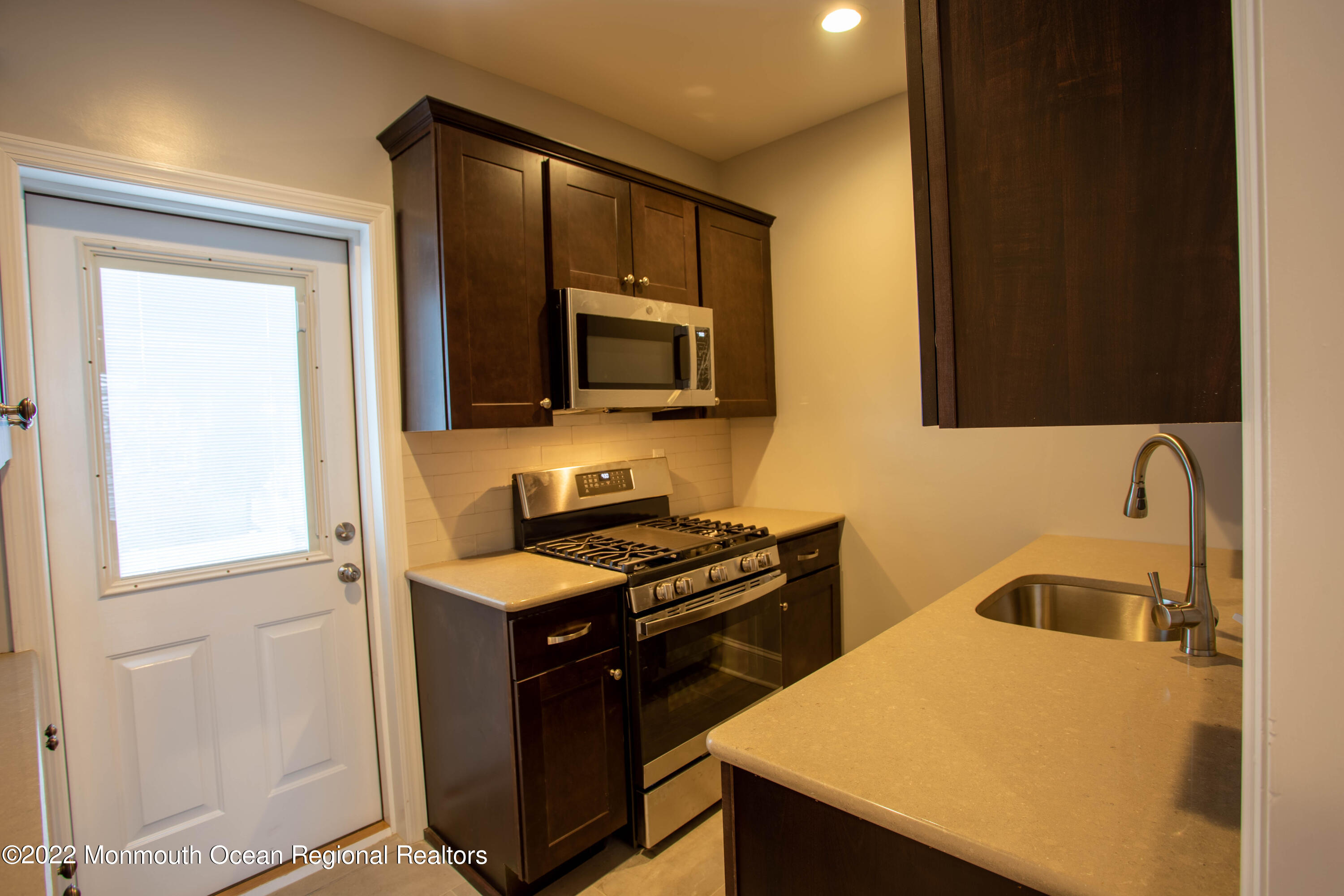 6 3rd Avenue, Unit 4 Atlantic Highlands, NJ 07716 - Photo 3 of 4 IMG_4810-HDR