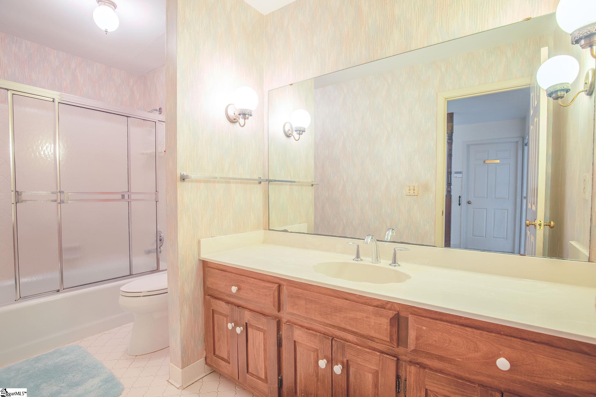 414 Roberts Road Taylors, SC 29687 - Photo 25 of 36 Gallery Image 25