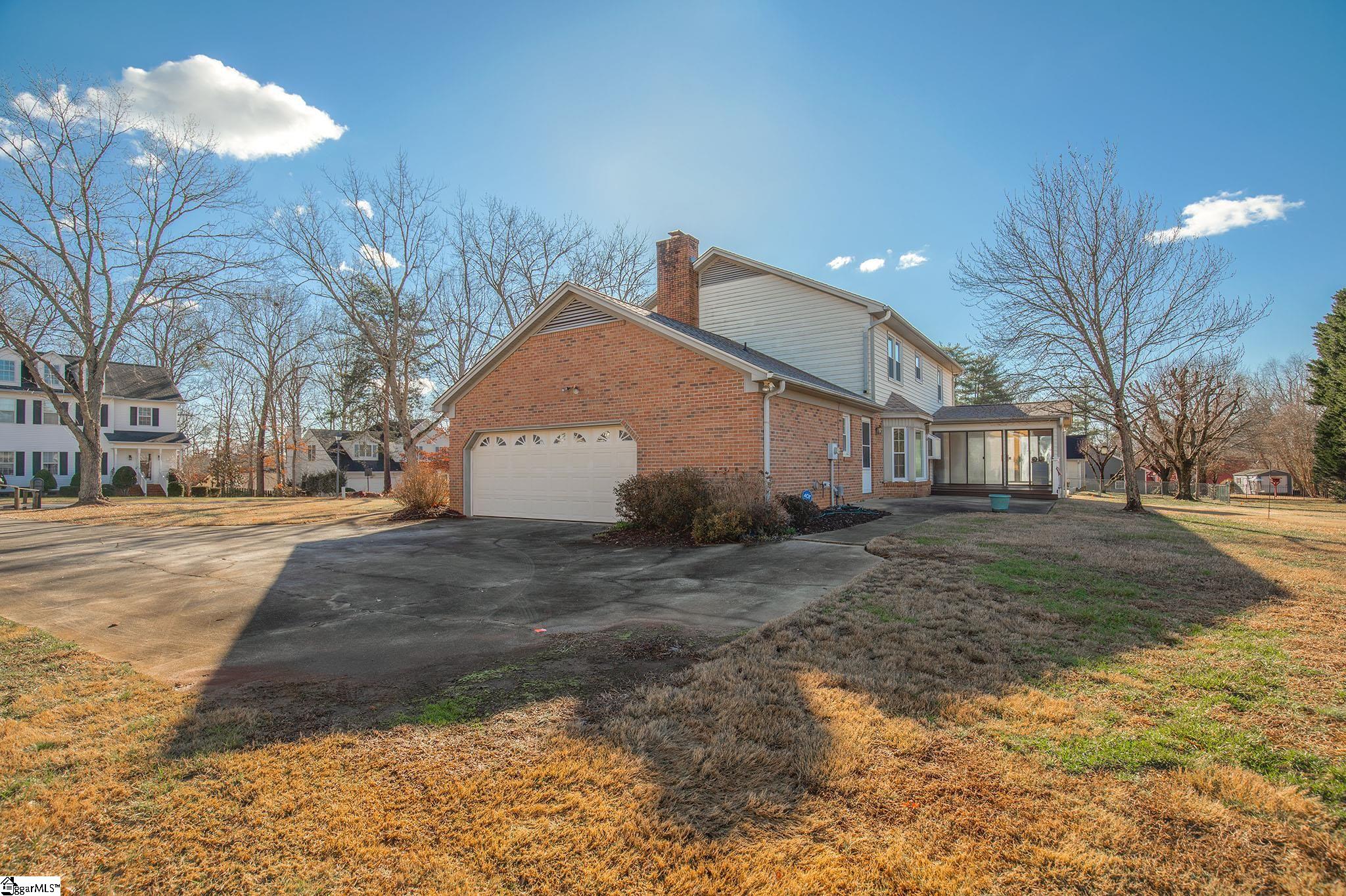 414 Roberts Road Taylors, SC 29687 - Photo 33 of 36 Gallery Image 33