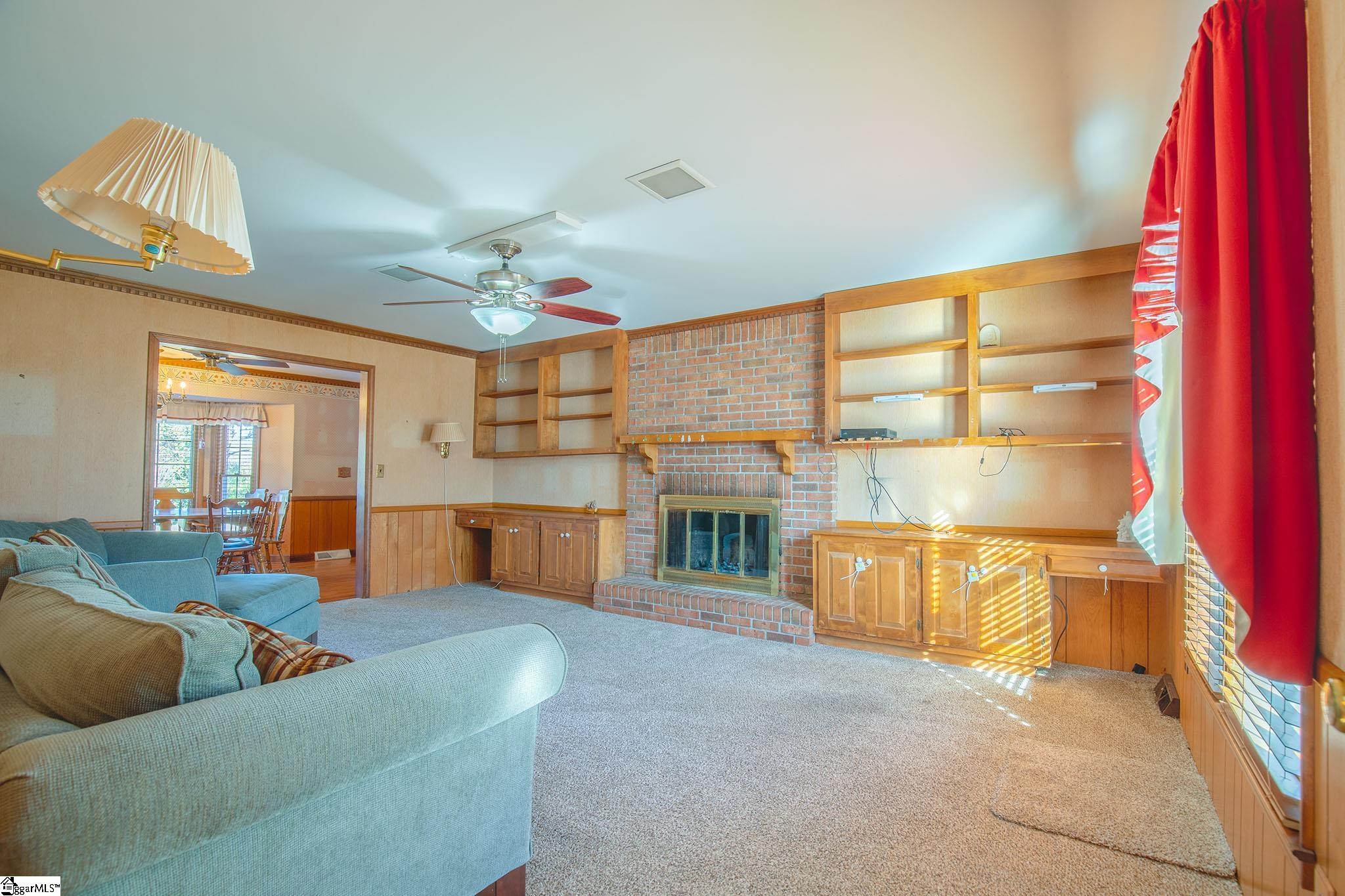 414 Roberts Road Taylors, SC 29687 - Photo 8 of 36 Gallery Image 8
