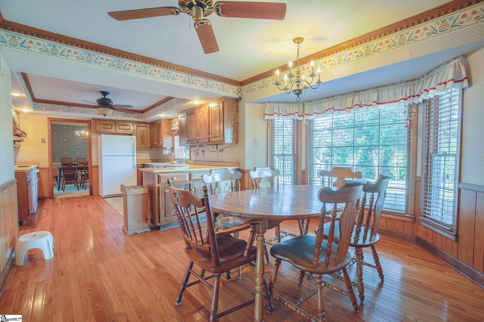 414 Roberts Road Taylors, SC 29687 - Photo 10 of 36 Gallery Image 10