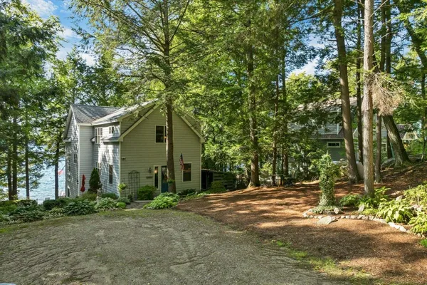 $1,800,000 | 21 Cedergren Road, New Durham, NH 03855