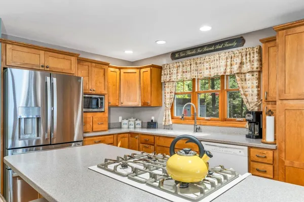 $1,800,000 | 21 Cedergren Road, New Durham, NH 03855