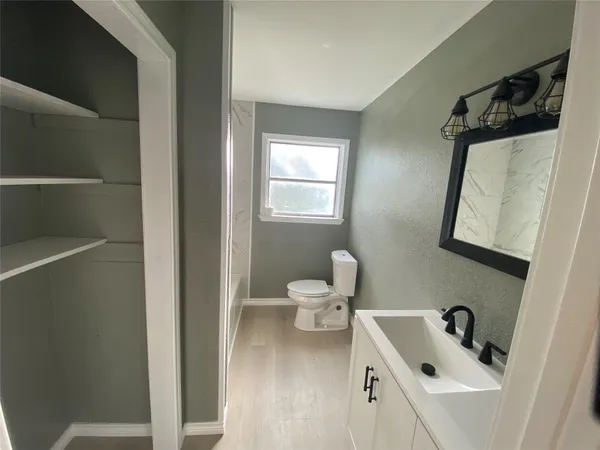 $1,500 | 13068 Highway 146, Liberty, TX 77575