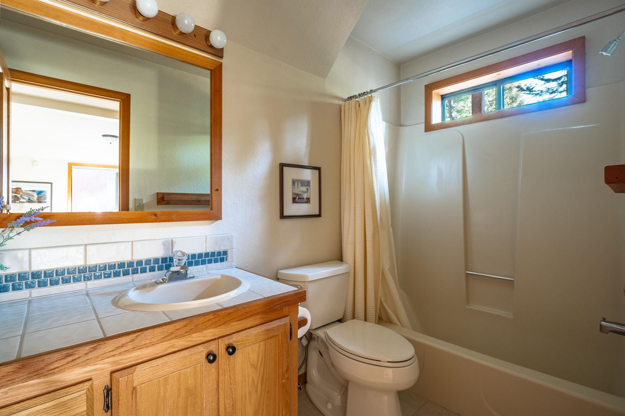 14569 Tyrol Road Truckee, CA 96161 - Photo 17 of 25 Gallery Image 17