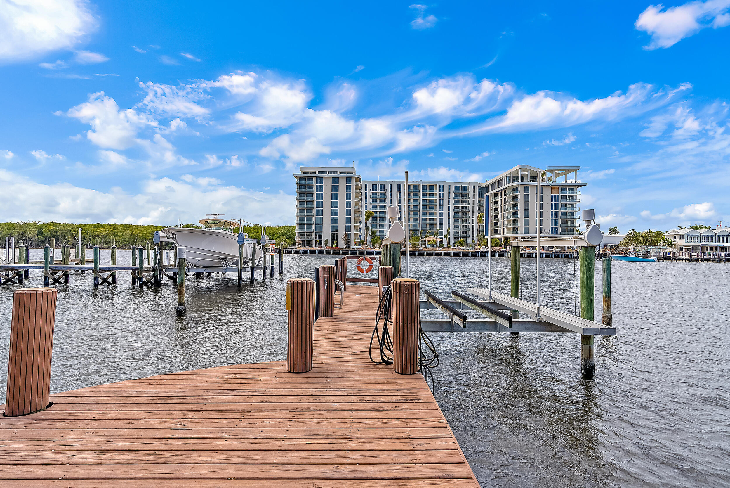 5552 North Ocean Boulevard Ocean Ridge, FL 33435 - Photo 3 of 34 5552 N Ocean Blvd-32